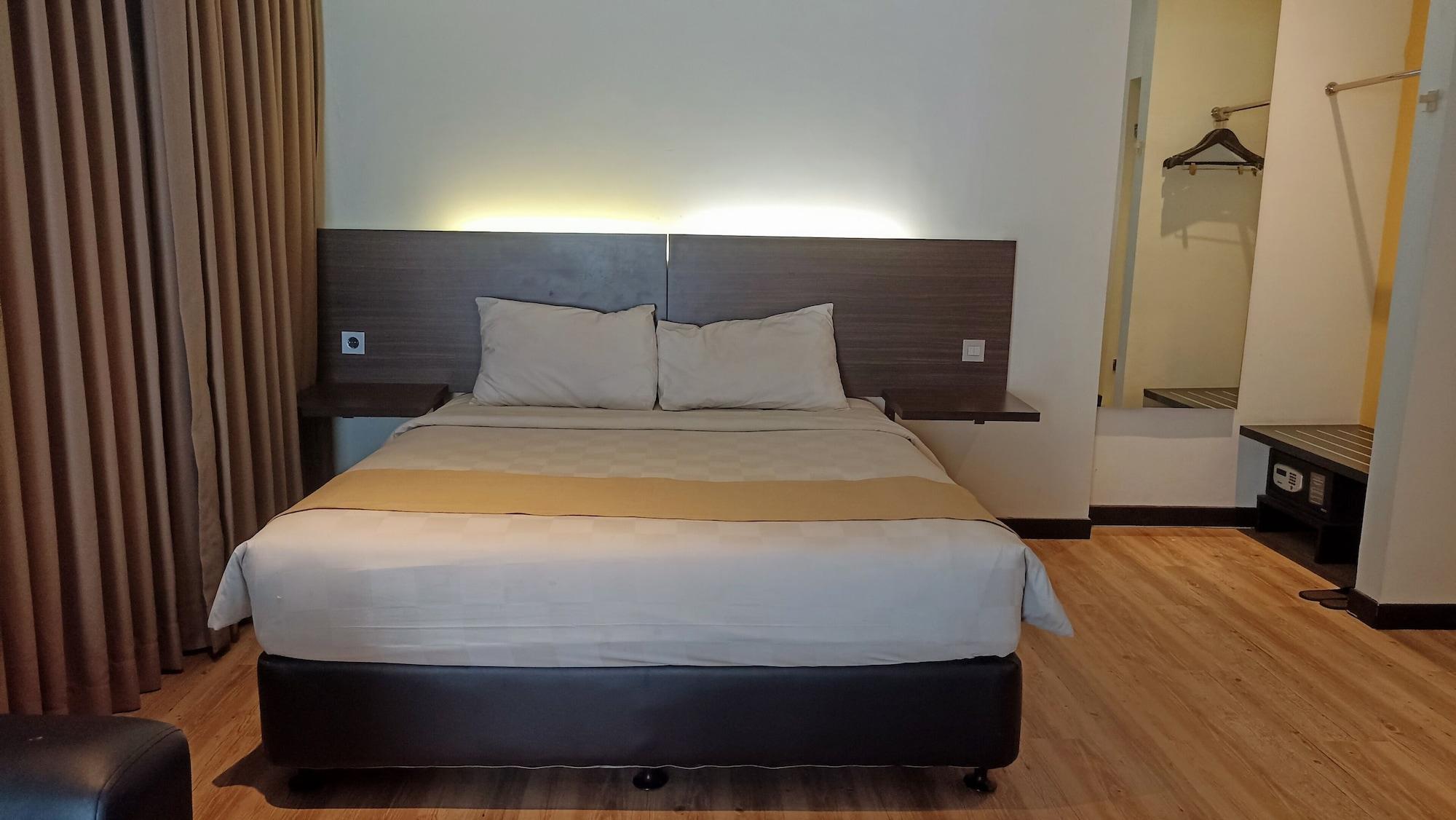 Yunna Hotel Lampung Bandar Lampung Exterior photo