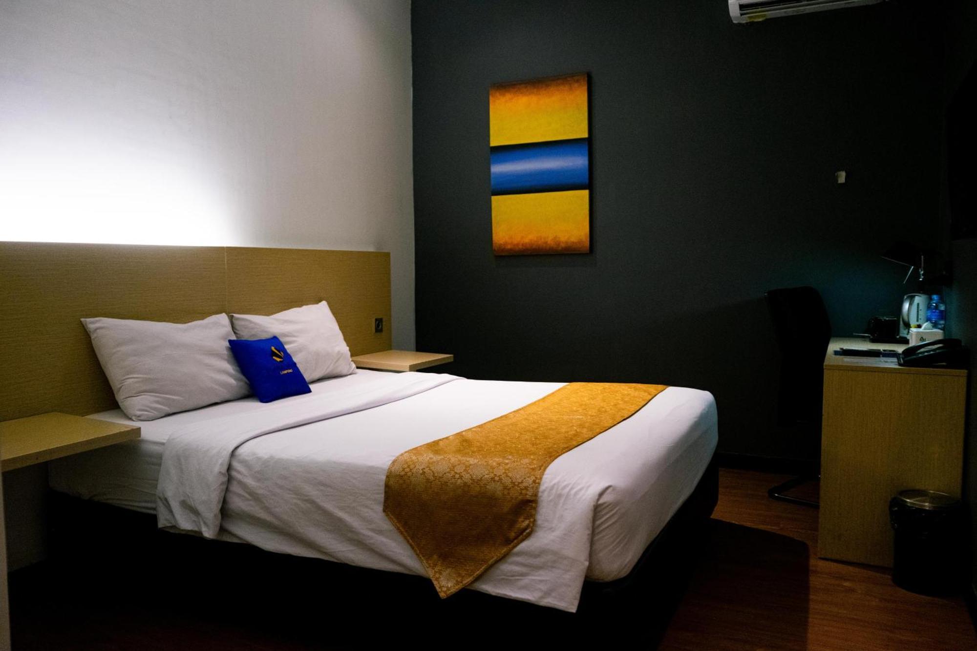 Yunna Hotel Lampung Bandar Lampung Exterior photo